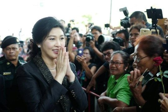 Bà Yingluck bị nghi dùng thuyền vượt biên, phe áo vàng đòi truy tới cùng