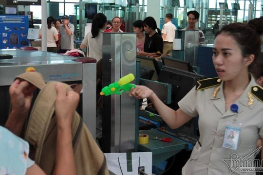Những món hàng cấm không được phép mang lên máy bay ở Việt Nam