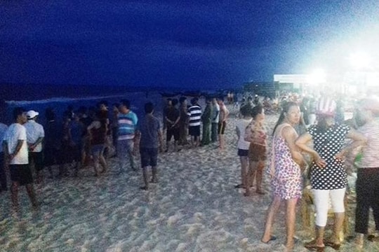 Một thanh niên mất tích khi tắm biển