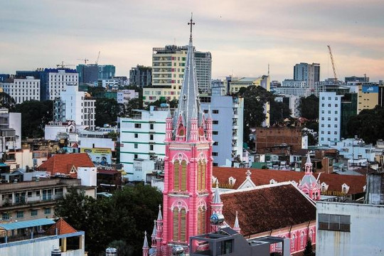 Nhà thờ màu hồng cổ kính giữa Sài Gòn, điểm ‘check in’ yêu thích của giới trẻ