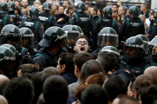 Lãnh đạo Catalan đòi EU trừng phạt nặng Tây Ban Nha