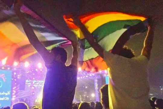Ai Cập: Hàng chục người bị bắt giữ vì giương cờ cầu vồng ủng hộ LGBT