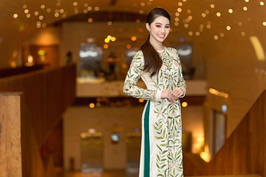 Jolie Nguyễn khoe sắc yêu kiều với trang phục áo dài