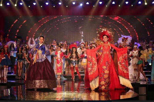 Những trang phục truyền thống ấn tượng và sặc sỡ tại Miss Grand International 2017