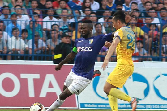 Bị Hà Nội FC gỡ hoà ở phút 90+2, FLC Thanh Hoá mất ngôi đầu