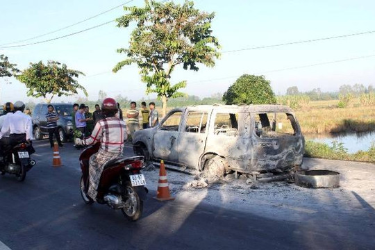 Bắt 6 nghi phạm vụ đốt xe gây án mạng tại Hậu Giang