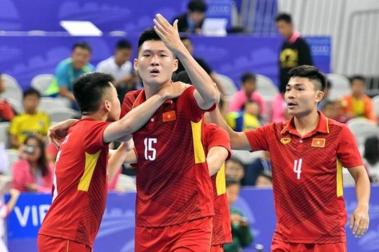 Tuyển futsal Việt Nam thắng Trung Quốc trong trận cầu nghẹt thở 