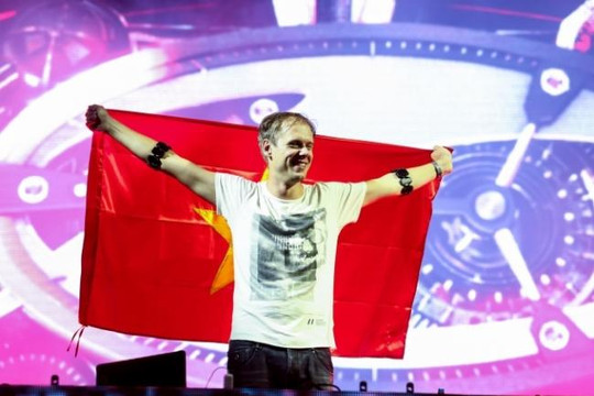 DJ số 1 thế giới Armin Van Buuren trở lại và có đêm diễn hoành tráng