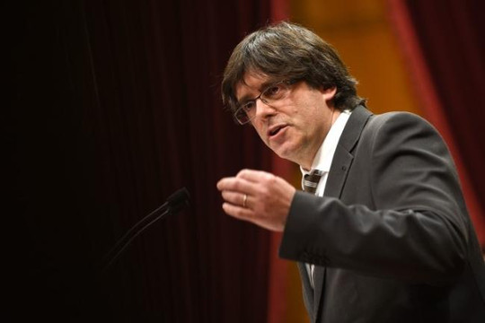 Lãnh đạo xứ Catalan kêu gọi bầu cử sớm, tháo nút thắt khủng hoảng