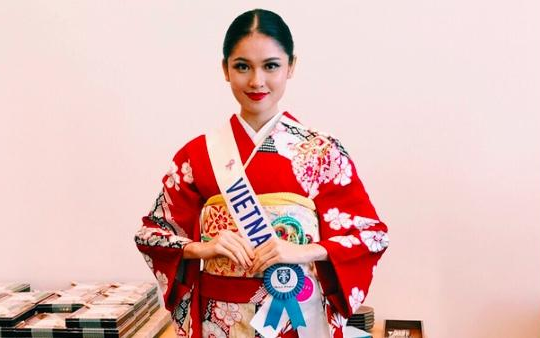 Thuỳ Dung nhận được giải thưởng đầu tiên tại Hoa hậu Quốc tế 2017