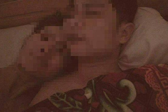 Thanh Hóa: Lộ ảnh ‘giường chiếu’ với cấp dưới, chủ tịch xã mất chức
