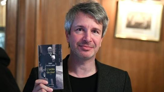 Giải Goncourt 2017 được trao cho tác phẩm viết về bi kịch châu Âu khi Hitler lên nắm quyền