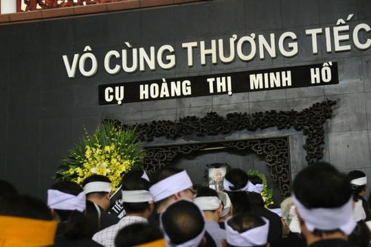 Lãnh đạo Đảng, Chính phủ đến viếng và gởi vòng hoa tiễn đưa  cụ Hoàng Thị Minh Hồ 