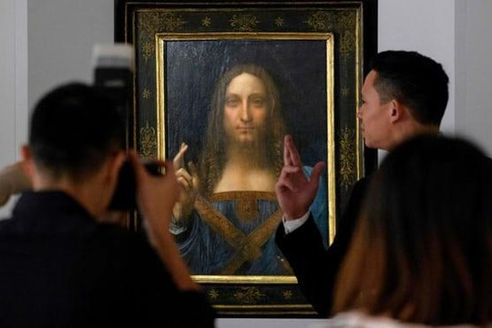 Bức tranh 'Đấng cứu thế' bị mất tích của Leonardo Da Vinci được bán với giá kỷ lục 450 triệu USD