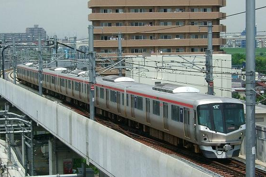 Chuyện lạ ở Nhật Bản: Công ty đường sắt xin lỗi người dân vì cho tàu rời ga sớm... 20 giây