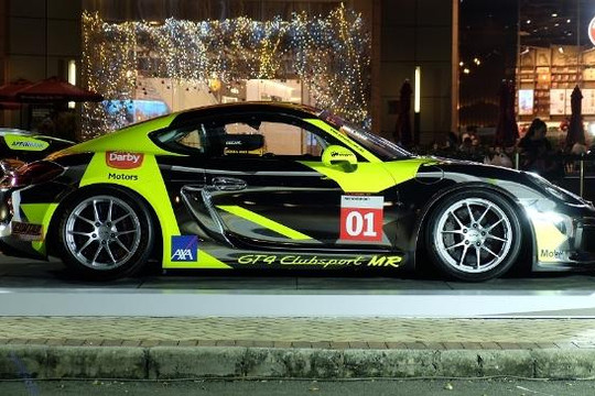 Xe đua thể thao Cayman GT4 Clubsport đầu tiên có mặt ở VN