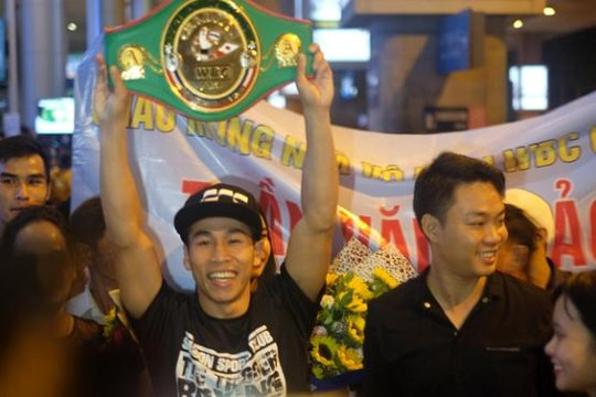 Tân vô địch quyền Anh đai WBC châu Á Trần Văn Thảo: 'Tôi đã chứng minh người Việt Nam không yếu'