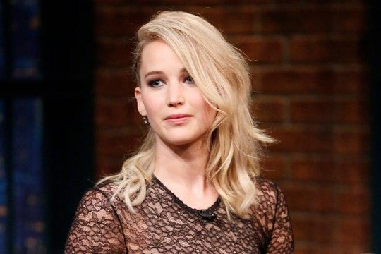 Jennifer Lawrence nói về scandal lộ ảnh nóng: ‘Tôi như bị tấn công tập thể’