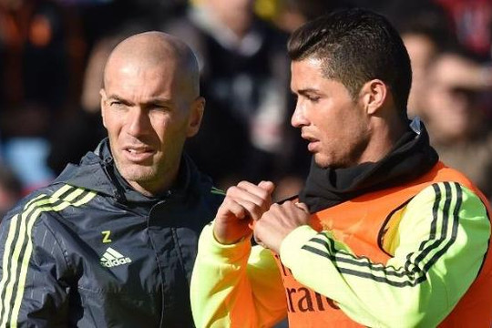 Zinedine Zidane thông báo ngày trở lại của Gareth Bale, tiết lộ việc mua người về đá cặp với Ronaldo 