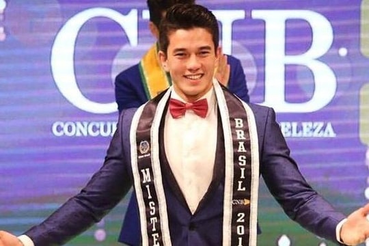 Vẻ điển trai khó cưỡng của Mister Brazil 2017