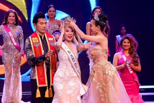 Dương Yến Ngọc đoạt ngôi Hoa hậu Quý bà Hòa bình châu Á 2017