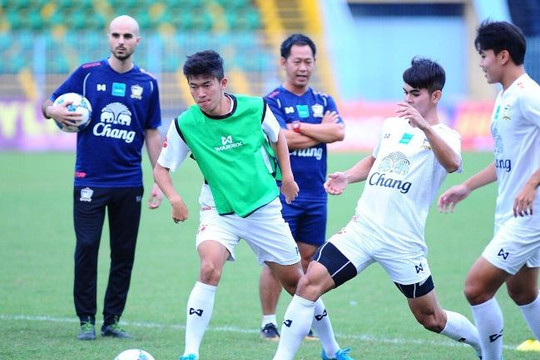 HLV U.21 Thái Lan bất chấp tất cả, đòi vô địch giải đấu