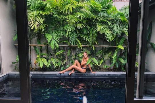 Dàn thiên thần Victoria’s Secret khoe ảnh nóng bỏng khi du lịch Thái Lan