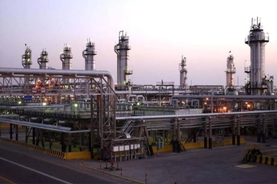 Mỹ lo Trung Quốc mua cổ phần tập đoàn dầu mỏ Aramco Ả Rập Saudi