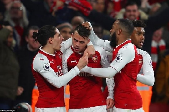5 phút thăng hoa, Arsenal khiến Liverpool kinh hoàng