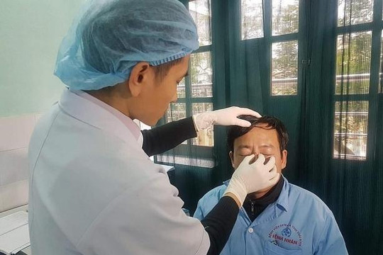 Bắt khẩn cấp đối tượng người nhà bệnh nhân đánh gãy mũi bác sĩ trực cấp cứu