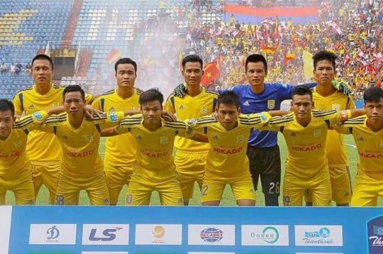 Thành lập công ty CPBĐ chuyên nghiệp, Nam Định FC nhận 45 tỷ tiền tài trợ