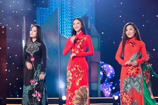 Hà Thu, Nam Em lần đầu so giọng bolero trong liveshow của Quang Lê