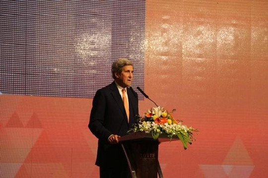 Cựu Ngoại trưởng Mỹ J.Kerry: Nên nhanh chóng từ bỏ nhiệt điện than