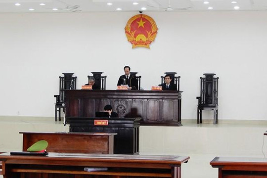 Hoãn xét xử người nhắn tin đe dọa Chủ tịch Đà Nẵng
