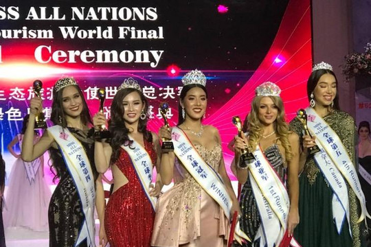 Bị loại khỏi Hoa hậu Hoàn vũ, Thanh Trang bất ngờ lên ngôi Á hậu Các quốc gia 2017