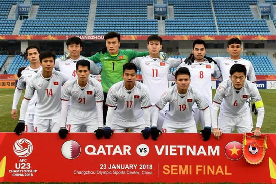 Cả đội U.23 Việt Nam hát hò, nhảy múa không ngừng sau khi thắng Qatar 