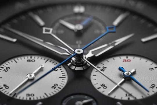 Triple Split, chiếc đồng hồ bấm giờ độc lập ấn tượng nhất trên thế giới