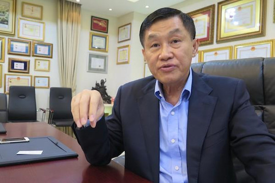 Ông Johnathan Hạnh Nguyễn 'than' mất 900 tỉ vì hàng lậu, hàng xách tay