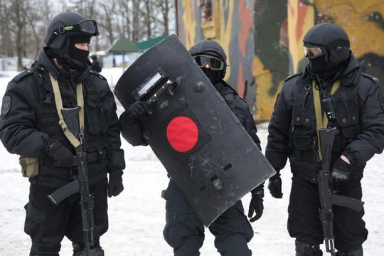 Bộ Quốc phòng Nga trưng cầu ý kiến binh lính trước thềm bầu cử