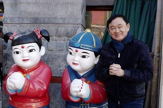 Anh em nhà Thaksin - Yingluck mua sắm trước Tết tại Trung Quốc