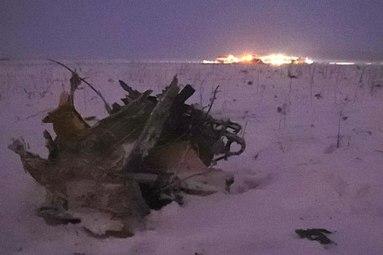 Trực thăng Nga chở bệnh nhân bị rơi ở Siberia, 2 người chết