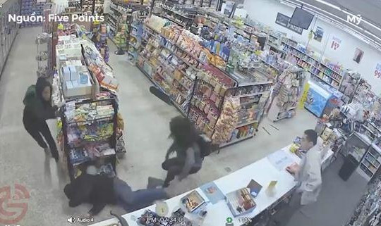 Hai kẻ trộm gặp tên cướp trong siêu thị và cái kết bi hài