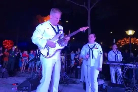 VIDEO: Ban nhạc Hạm đội 7 Hải quân Mỹ biểu diễn, giao lưu với người dân Đà Nẵng