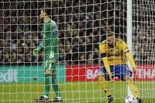 Tottenham Hotspur: Chú trống choai chưa kịp trưởng thành
