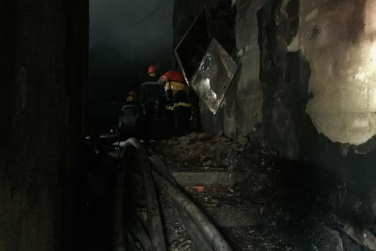 VIDEO: Bên trong hiện trường vụ cháy tòa nhà karaoke Kingdom ở Hà Tĩnh