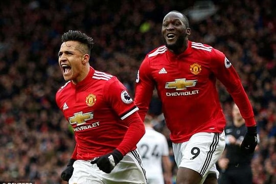 Manchester United đánh bại Swansea City: Một công đôi việc 