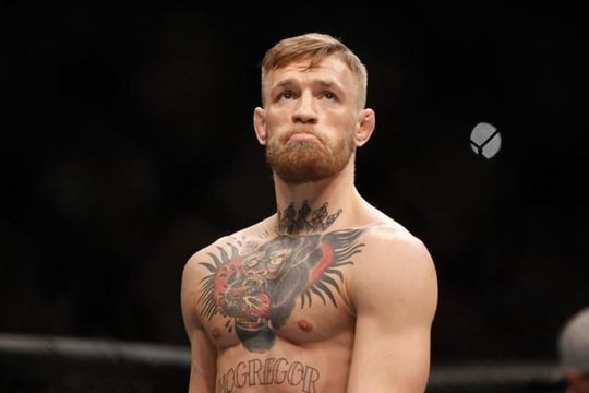 'Gã điên' Conor McGregor nổi điên khi bị tước đai UFC 