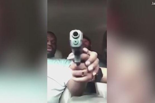 Người đàn ông bị bắn chết khi đang livestream trên Facebook