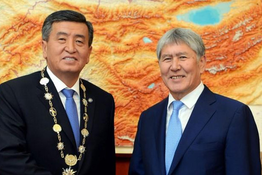 Tổng thống và cựu Tổng thống Kyrgyzstan đấu đá quyền lực 