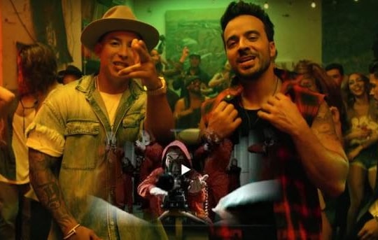 MV Despacito 5 tỉ view bị hacker xóa khỏi YouTube, ô tô lùi bất cẩn húc văng bà bầu